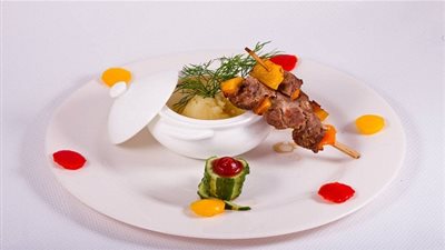 طريقة تحضير أسياخ الضأن والبطاطا الحلوة