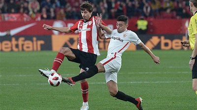 نجم إشبيلية: لهذا السبب رحلت عن برشلونة.. نشعر بالقلق بسبب ميسي