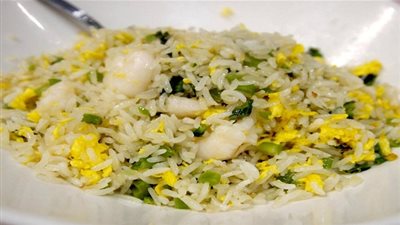 طريقة تحضير أرز مقلي بالبيض للدايت