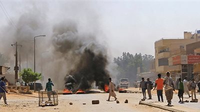 ابنة الصادق المهدي تكشف ملابسات اعتقالها من منزلها