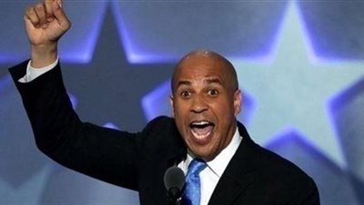 السيناتور بوكر يعلن منافسة ترامب على الرئاسة