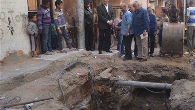 بدء توصيل الصرف لشارع قتيبة بن مسلم بالأقصر