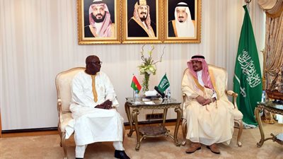 وزير الإدارة الإقليمية ببوركينا فاسو يشيد بخدمات الحكومة لحجاج بيت الله الحرام