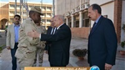 قائد قوات الدفاع الشعبي والعسكري يصل جامعة الزقازيق (صور)