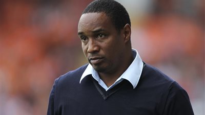 أسطورة إنجلترا يصدم سولشاير