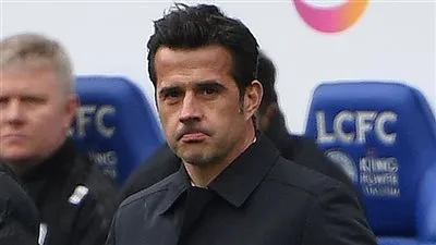 مدرب إيفرتون يوجه تحذيرًا شديدًا للاعبيه 