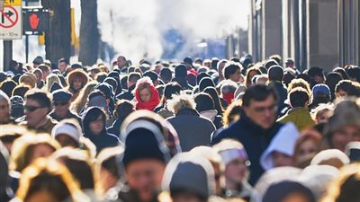 كتاب كندى: عدد سكان العالم سيبدأ فى الانخفاض بسبب تعليم المرأة