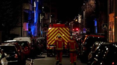 قتلى بحريق ضخم في باريس (فيديو)