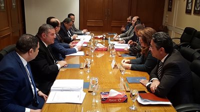  بعد نزاع استمر 15 عاما.. وزيرا قطاع الأعمال العام والتضامن الاجتماعي يشهدان توقيع اتفاق تسوية ودية