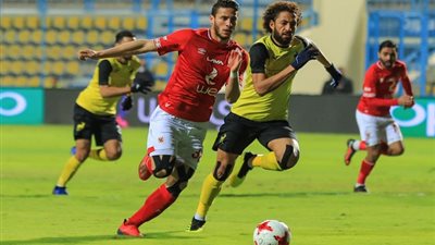 رمضان وصلاح محسن على دكة الأهلي أمام إنبي