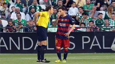 حكم الكلاسيكو..  