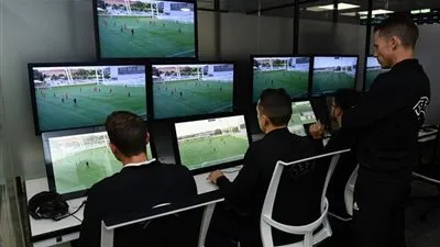 أحمد مجاهد: اتحاد الكرة ناقش إمكانية تطبيق الـ