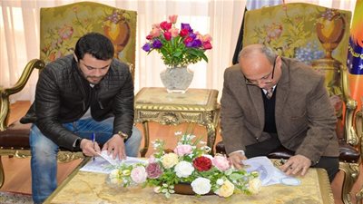 إيروسبورت يتعاقد مع أحمد حسن (صور)