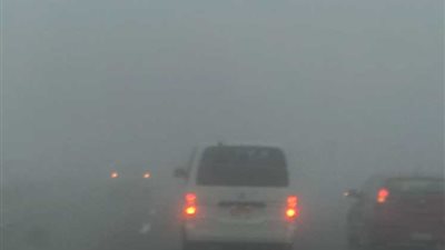 شبورة كثيفة تضرب الطرق الرئيسية في الإسماعيلية