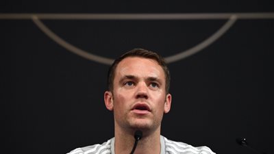 نوير يكشف مدى جاهزيته للمشاركة أمام ليفربول