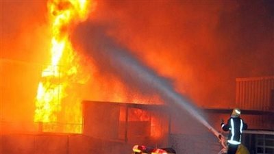 بـ 5 سيارات إطفاء.. السيطرة على حريق مصنع في العاشر من رمضان وإصابة 3 عمال