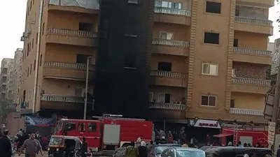 التحريات الأولية تكشف سبب نشوب حريق بمحل بويات بهضبة الأهرام (صور)