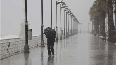 أمشير يكشر عن أنيابه.. الأرصاد تحذر من مفاجأة في الطقس خلال ساعات 