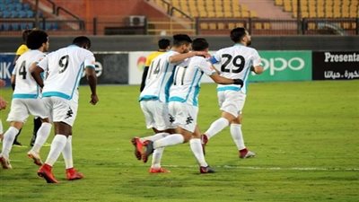 طاقم تحكيم صربي لمباراة بيراميدز وسموحة