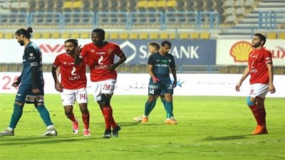 الأهلي يحسم تجديد عقد 