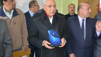 خلال حضوره الحصة الأولى.. محافظ الدقهلية: تطوير التعليم مشروع قومي 