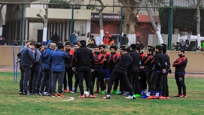 مارتن لاسارتي يستبعد صالح جمعة وربيعة وحمودي وشريف من قائمة الأهلي للقاء الإنتاج