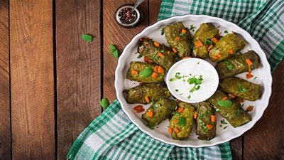 طريقة عمل محشي ورق العنب