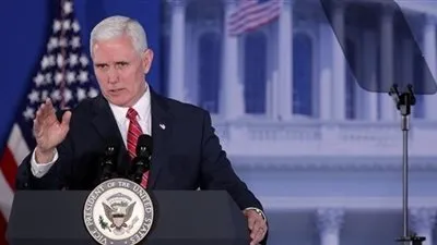 نائب ترامب: النظام الإيراني يتنفس 