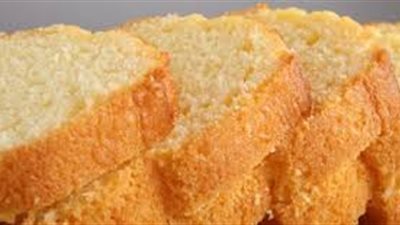 بدون بيض.. حضري كيكة الزبادي اللذيذة 