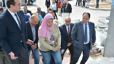 محافظ بورسعيد ووزير المالية يتفقدان موقف تنفيذ مستشفى أطفال النصر لعلاج الأورام