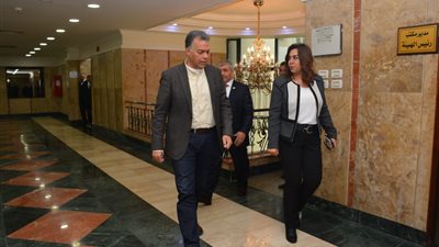 وزير النقل يتفقد مشروع تداول بضائع الصب ومحطة الحاويات الثانية بدمياط (صور)