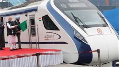 انهيار أول قطار سريع محلى الصنع فى الهند بعد يوم من افتتاحه