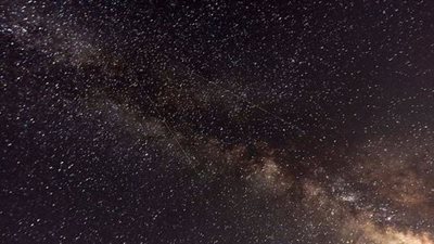 اكتشاف 300 ألف مصدر ضوئى غير مرئى يعتقد أنها مجرات بعيدة  