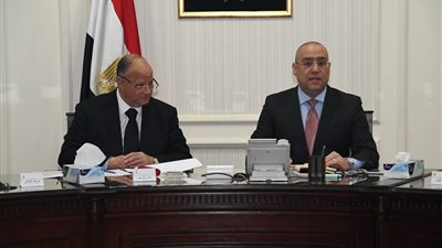 وزير الإسكان ومحافظ القاهرة يتابعان تنفيذ مشروع تطوير 