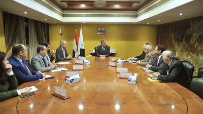 وزير النقل: بدء توريد 32 قطار مكيف للخط الثالث للمترو أبريل 2020