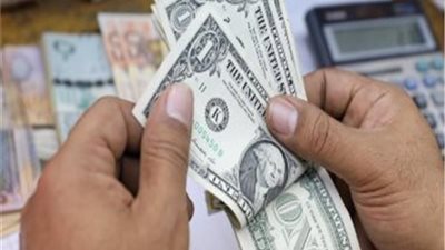 أحدهم بشأن تغيير أسعار صرف الدولار.. أبرز الشائعات التي شغلت السوشيال ميديا × أسبوع