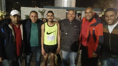 فوز اللاعب عبدالمنعم بمسابقة العدو لمسافة ٤٠٠ متر في زمن ٤٩ ثانية 