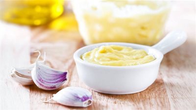 طريقة تحضير سلطة الثومية بالبطاطس