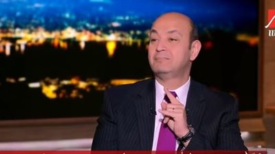 دراسة.. المرأة تقضي 8 آلاف دقيقة سنويًا في إزعاج زوجها.. وأديب: 