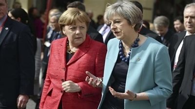 ميركل تلتقي تيريزا ماي في شرم الشيخ