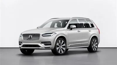فولفو تزيح الستار عن XC90 2020 بنظام مبتكر لتوفير الوقود