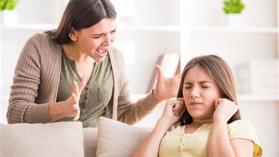 تخلي عن العصبية عند التعامل مع طفلك