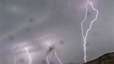 تنبيه متقدّم بهطول أمطار رعدية مصحوبة بزخات البرد على منطقة الرياض