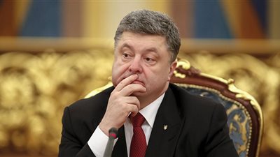 برلماني أوكراني يتهم بوروشينكو بالخيانة ويطالب بإعدامه (فيديو)