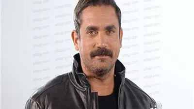 أمير كرارة ينعى ضحايا حادث قطار محطة مصر