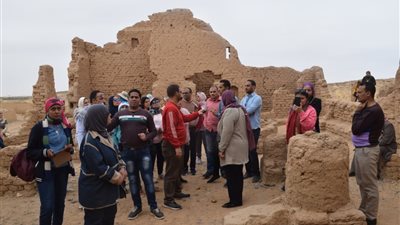 جولة تدريبة للنشر العلمي بوزارة الآثار في أقدم جبانة مسيحية (صور)