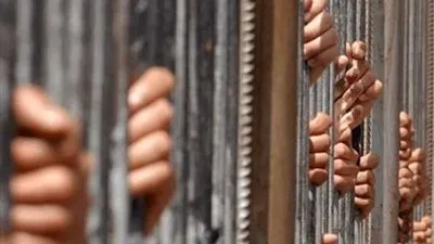 النيابة تأمر بحبس تشكيل عصابي تخصص في سرقة المساكن بالتجمع