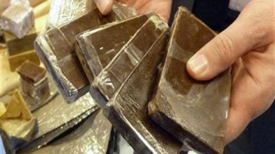 حبس عاطلين بحوزتهما 2 كيلو 