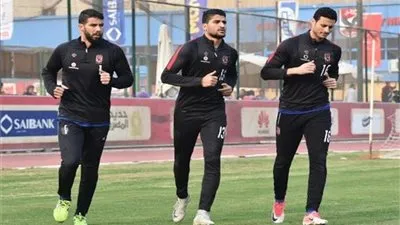 عاجل.. صدمة في مدة غياب حارس الأهلي عن الفريق