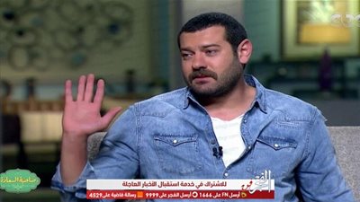 عمرو يوسف يتوقف عن تصوير مسلسله لرمضان المقبل 